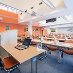 Akademie 克赛拉迪