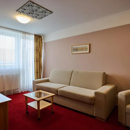 ホテル Akademie Chocerady