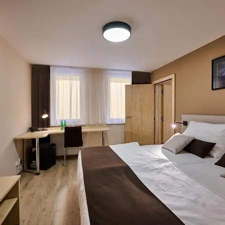 Akademie ホテル Chocerady