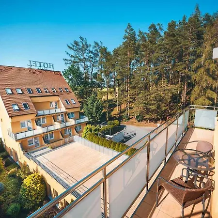 Akademie ホテル Chocerady