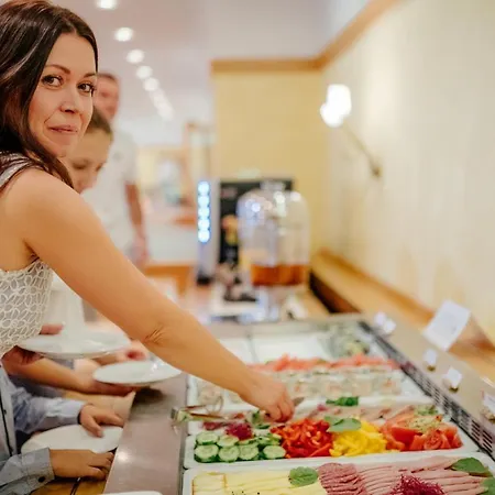 Akademie 4* Chocerady