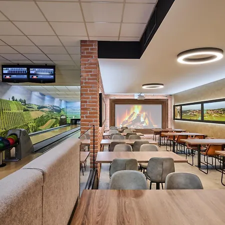 Akademie ホテル 4*