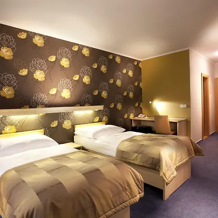 Akademie ホテル Chocerady