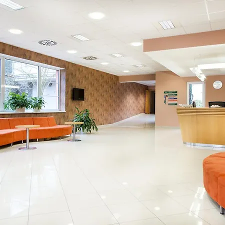 Akademie ホテル Chocerady