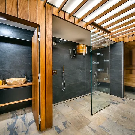 ホテル Akademie 4*