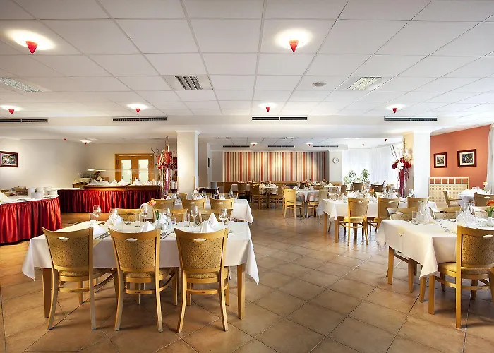 Akademie Hotel 4*